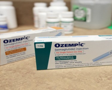 Ozempic 1mg, Wo kann ich Ozempic 1mg bestellen? Ich kann Ozempic in der EU einfach und rezeptfrei online bei mediczonelab.com kaufen.