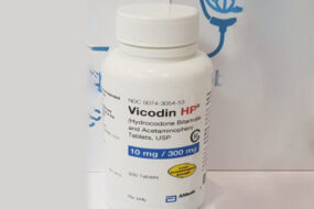 Bestellen Vicodin 10mg.Vicodin 10 mg online kaufen bei Mediczonelab.com. Vertrauenswürdige Online-Apotheke in ganz Europa. https://mediczonelab.com/product/kaufen-vicodin-online-bei-einer-vertrauenswurdigen-online-bestellen-jetzt-vicodin-10-mg-online-in-deutschland/